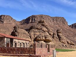 Red Mountains Farm