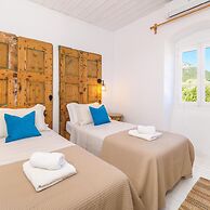 The Village House in Stavros