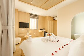 HANZ Lagoon Sunset Boutique Hotel