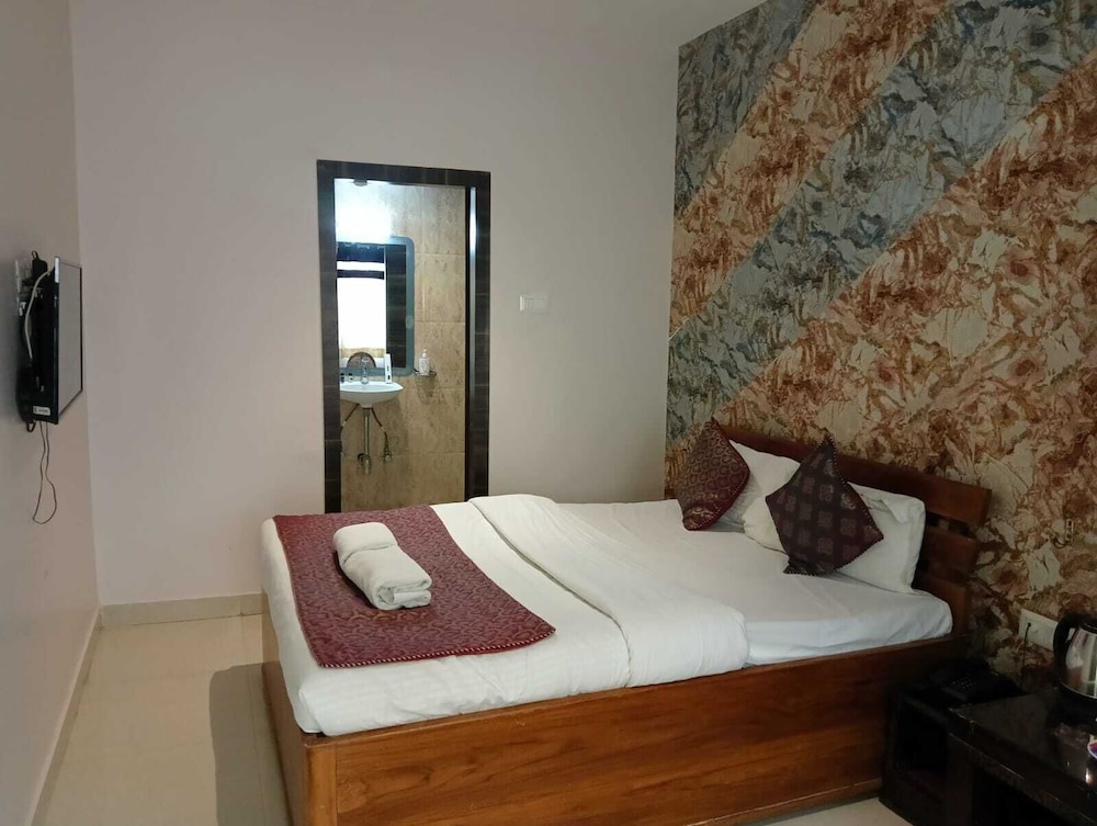 HOTEL ZION INN