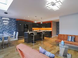 Magnolia House