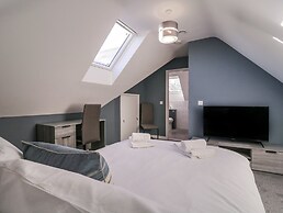 Magnolia House