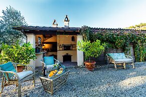 Amore Farmhouse Retreat