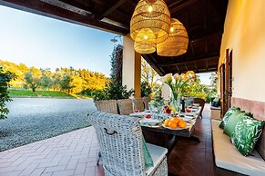 Amore Farmhouse Retreat