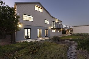 Korhaan House