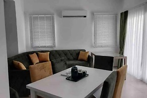 1 Bed Villa Sleeps 2 - Pool, Parking, Wifi