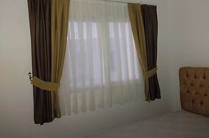 1 Bed Villa Sleeps 2 - Pool, Parking, Wifi