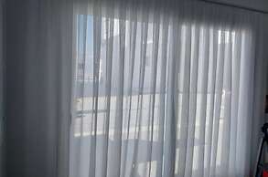 1 Bed Villa Sleeps 2 - Pool, Parking, Wifi