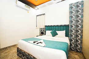 Hotel Versova Inn