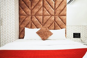 Hotel Versova Inn