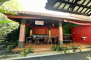 Hotel Warta Sari