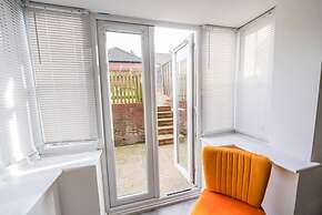 Immaculate 4-bed House in Kings Norton