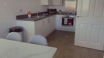 Impeccable 3-bed House in Northampton