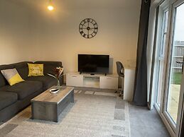 Impeccable 3-bed House in Northampton