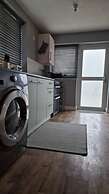 2 Bed Annex Sleeps 6, 7 Min Drive From the Beach!