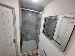Ipswich - 3 Beds - Sleeps 6 - Private Garden