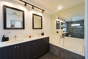 Modern 3 Bedroom Private Pool Villa -ML7