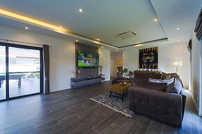 Modern 3 Bedroom Private Pool Villa -ML7