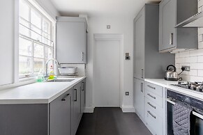 Trendy 2BD House 5 Mins From Willesden Junction!