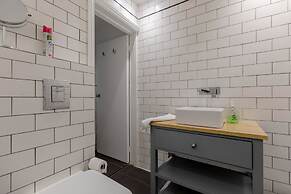 Trendy 2BD House 5 Mins From Willesden Junction!