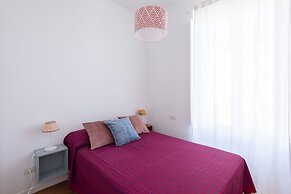 Auditorium Luxury Three Bedroom Apartment