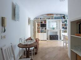 Esquilno Garden Apartment
