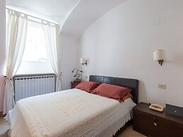Esquilno Garden Apartment