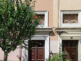 Esquilno Garden Apartment