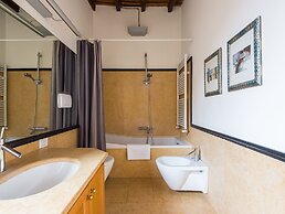 Pantheon Luxury Enchanting Apartment
