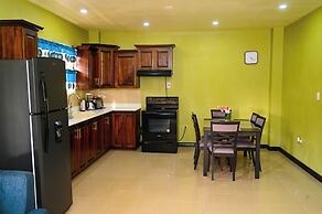 Diamond Cut Villa & Suites