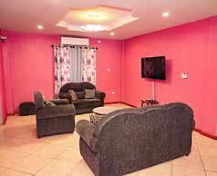 Diamond Cut Villa & Suites