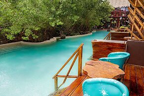 Akuazul Resorts Adults Only
