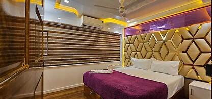 Anugraha Houseboats