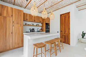 Alicante Villa by Betterplace