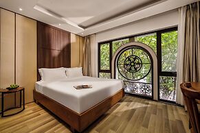 Brilliant Majestic Hotel
