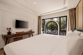 Brilliant Majestic Hotel