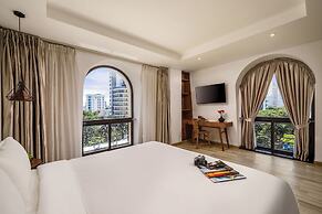 Brilliant Majestic Hotel