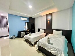 Nakarin Hotel