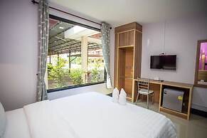 Nakarin Hotel