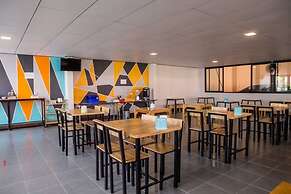 Nakarin Hotel
