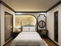 Aquarius Premium Hotel
