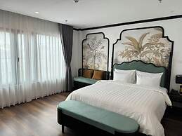 Aquarius Premium Hotel