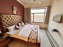 HOTEL GRACIOUS