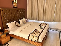 HOTEL GRACIOUS
