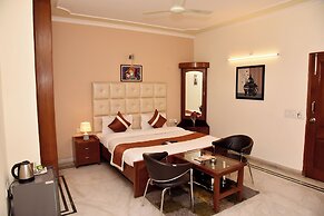HOTEL GRACIOUS