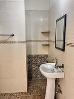 HOTEL GRACIOUS