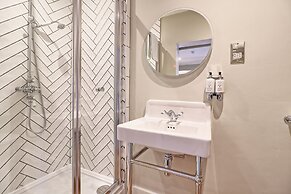 Noble Goose Rooms