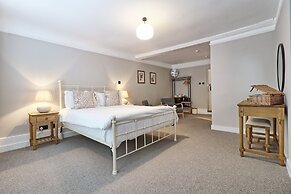 Noble Goose Rooms