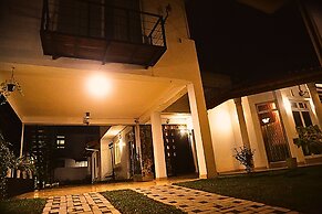 Ared Villa