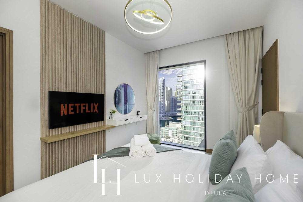 LUX  The Vida Marina Residence 3